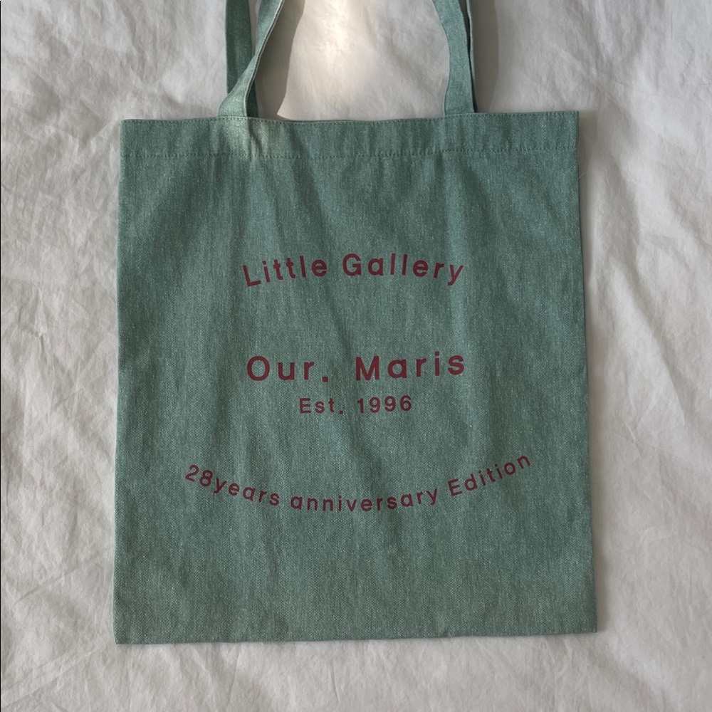 Blue-Green Artsy Tote with Art Gallery Lettering